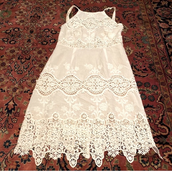 White fox dress - Picture 1 of 1